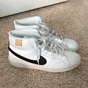 Men’s Nike 9.5 Court Royale 2 Mid